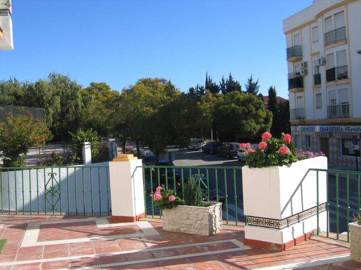 Apartamentos La Libertad エステポナ エクステリア 写真